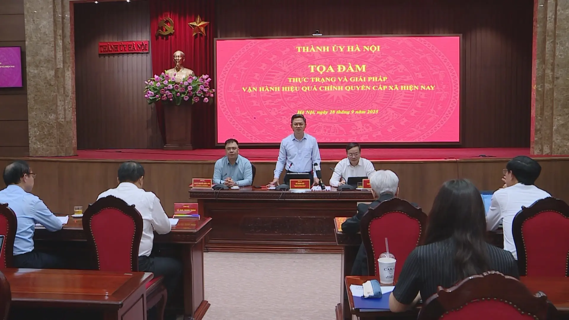 Đổi mới tư duy quản trị để nâng hiệu lực chính quyền xã